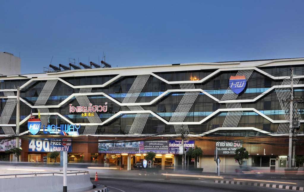 Highway Hotel Chiang Mai Exteriör bild