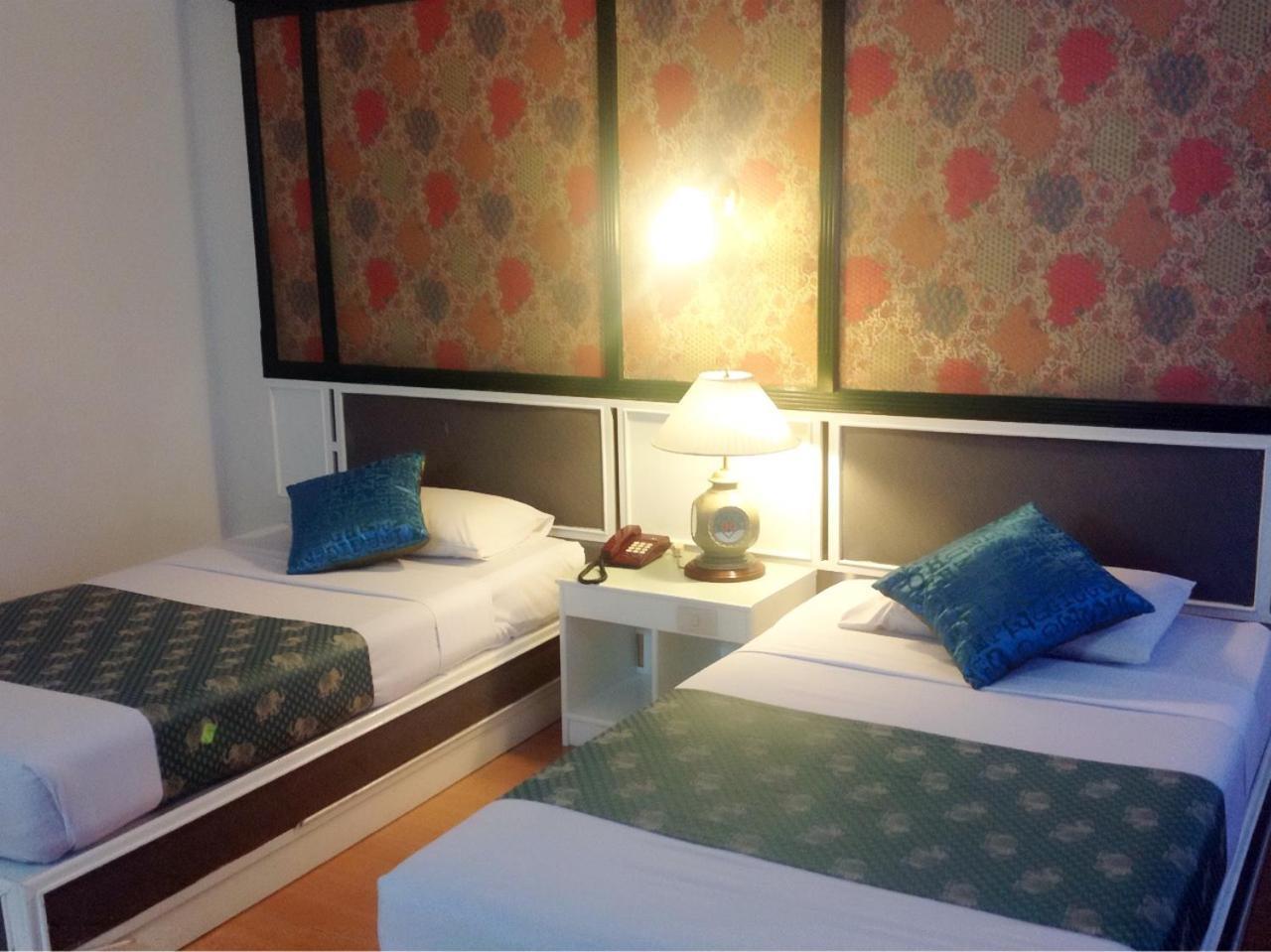 Highway Hotel Chiang Mai Exteriör bild