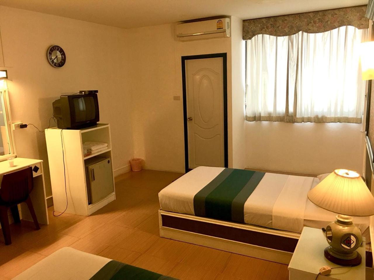Highway Hotel Chiang Mai Exteriör bild