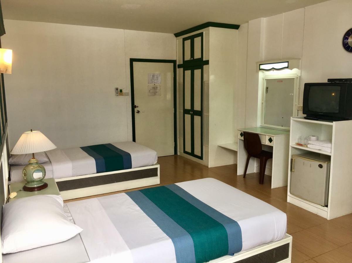 Highway Hotel Chiang Mai Exteriör bild